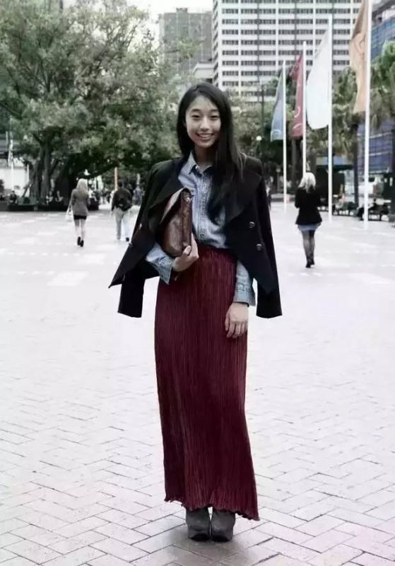 一分钱不花，衣柜却被LV、Gucci挤爆了。24岁华裔女孩被评“土矮丑”却撩倒百万粉登上央视，凭一张手机照就征服了挑剔的时尚圈