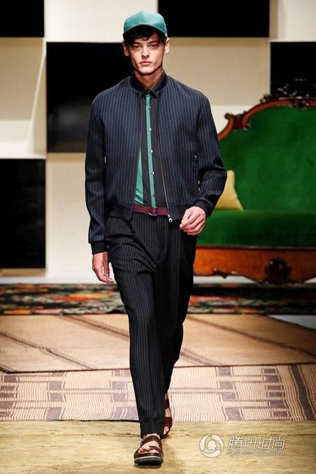 Salvatore Ferragamo2016春夏 穿彩色条纹的男人